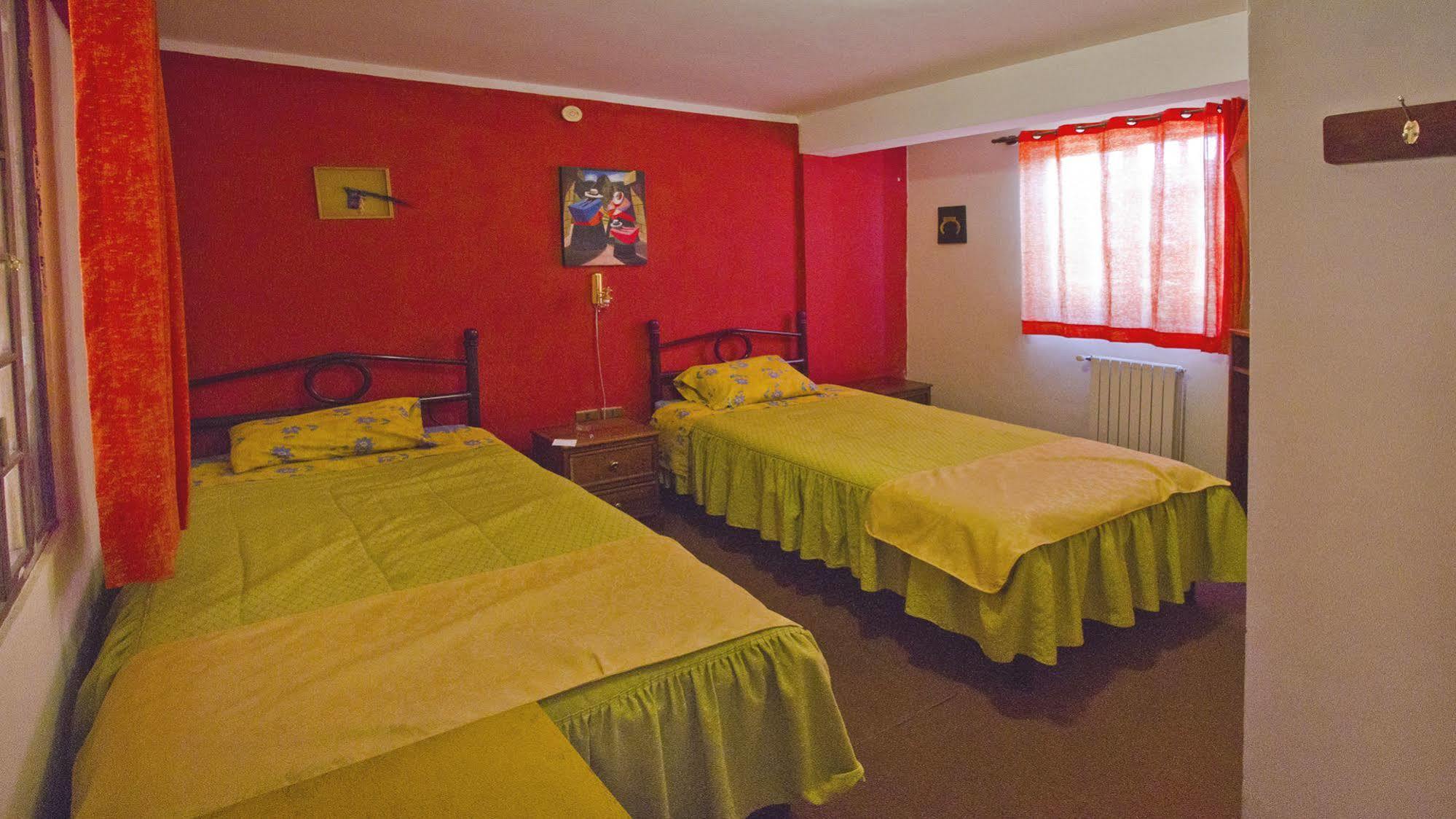 אויוני Tonito Hotel מראה חיצוני תמונה