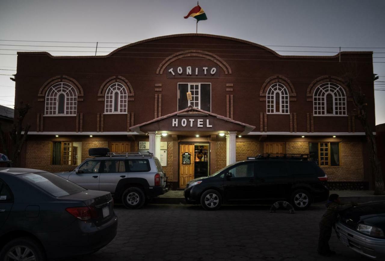 אויוני Tonito Hotel מראה חיצוני תמונה